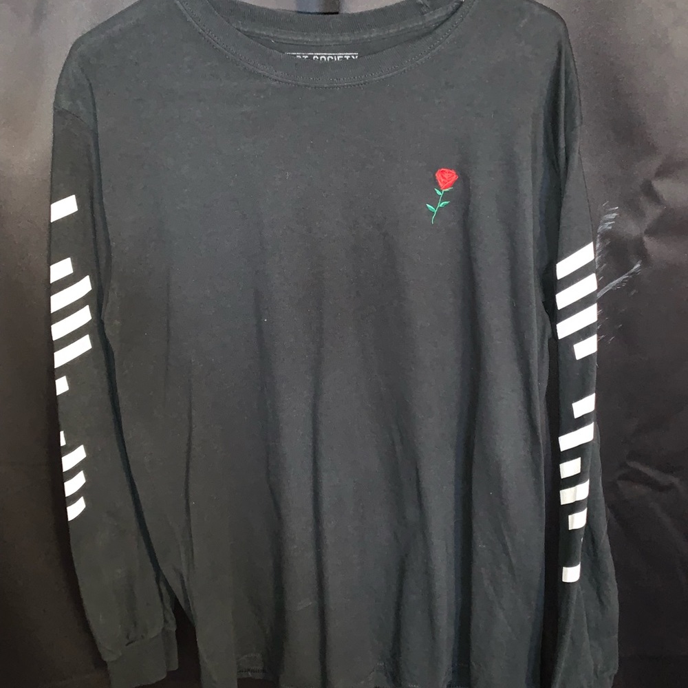 Riot society black shirt with rose design